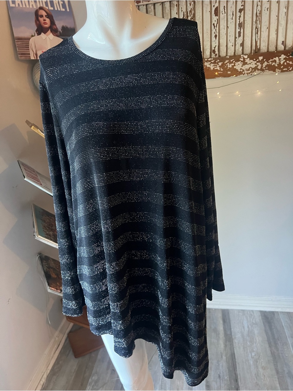 NWT Calvin Klein Black Silver Metallic Shimmer Tunic Top Large